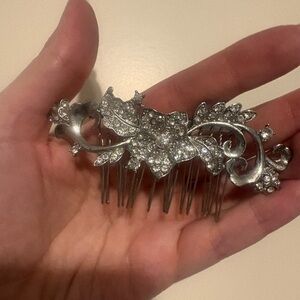 Elegant Silver Floral Hair Comb
